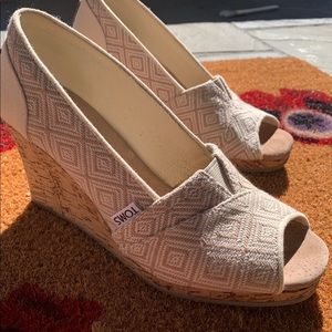 Tom’s Espadrille Wedge NWOT